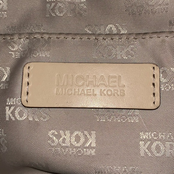Michael Kors hobo dark blue strap bag - Picture 6 of 7